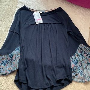 Womens Long Sleeve Flowy Top